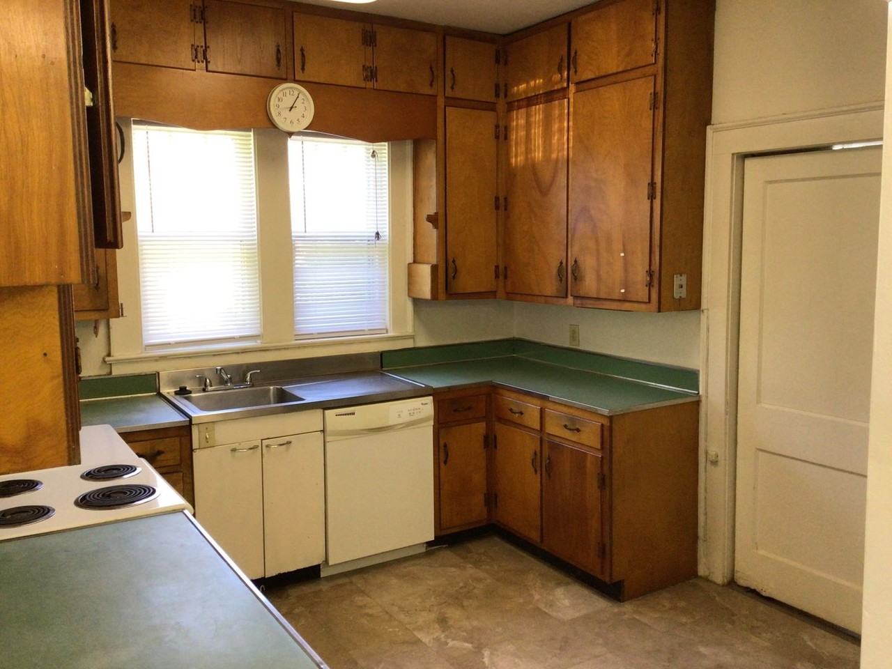 2015 Glenwood Ave - Photo 7 of 15