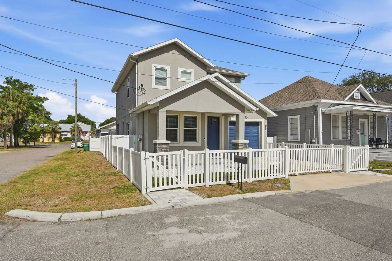 2904 Banza St - Photo 3 of 27