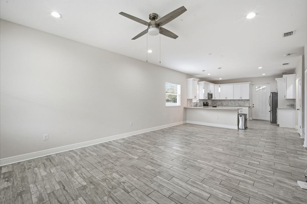 2904 Banza St - Photo 4 of 27