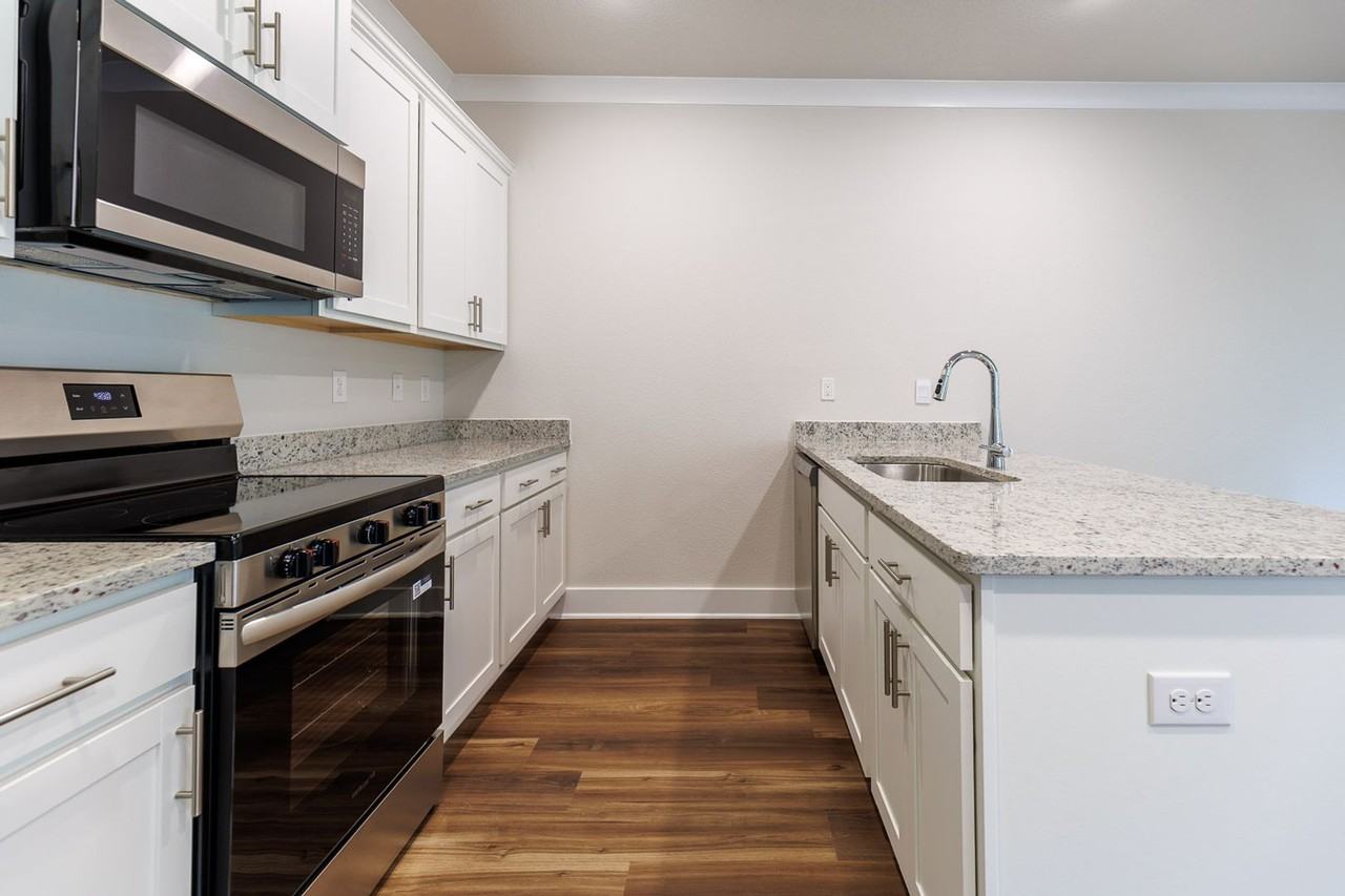 286 Hudson Loop - Photo 4 of 20