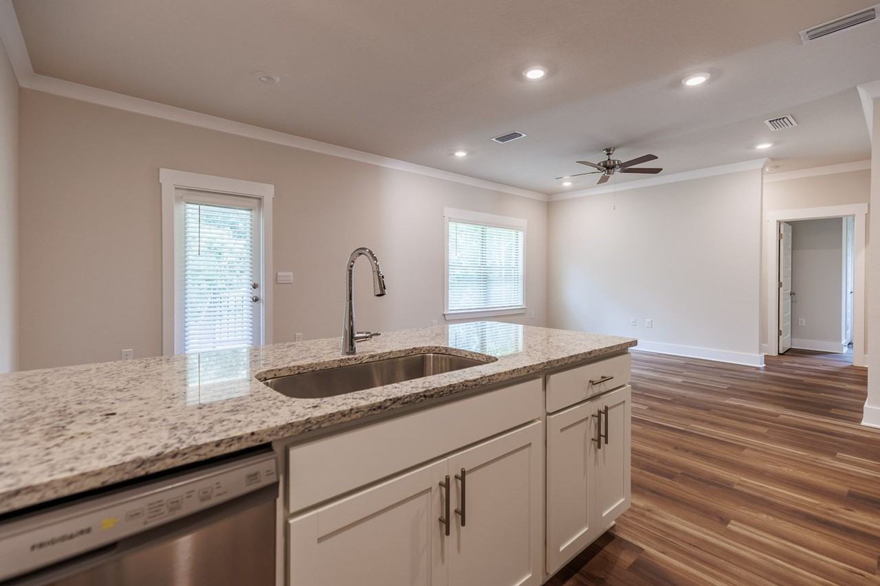 286 Hudson Loop - Photo 5 of 20