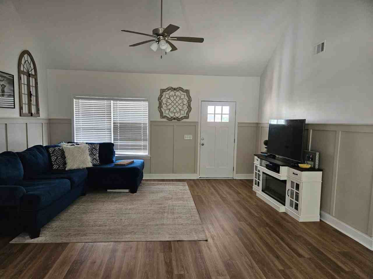 107 Enclave Ct - Photo 4 of 10