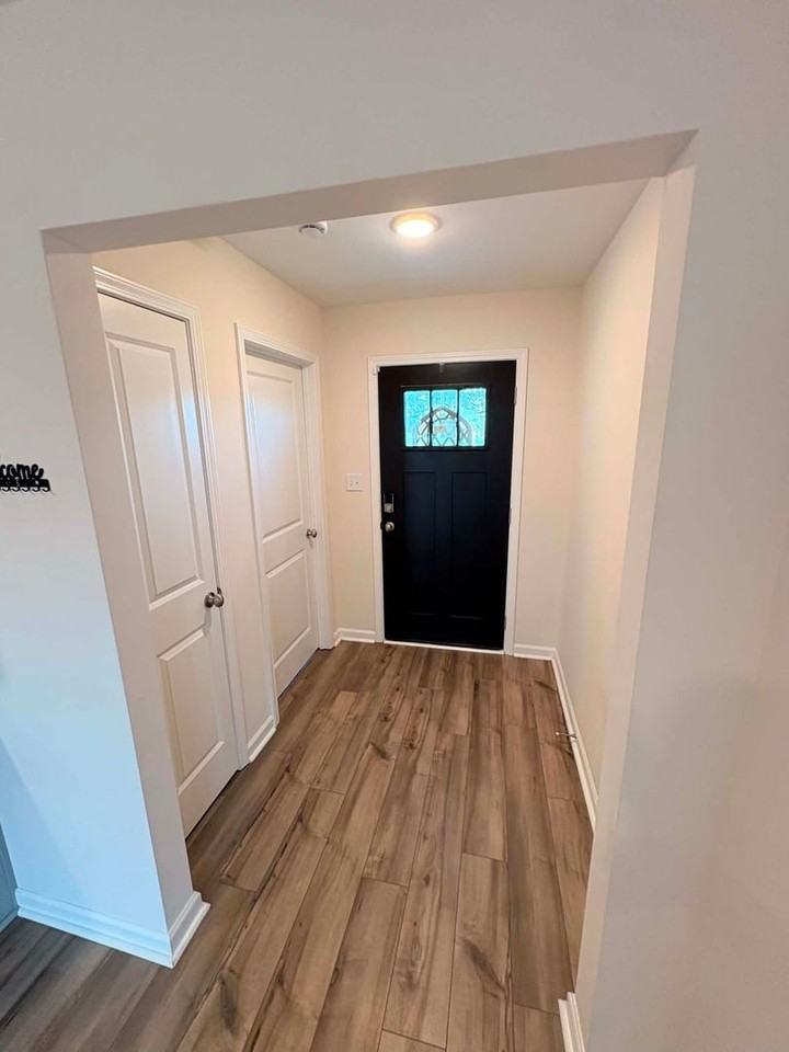 305 Lantana Ct - Photo 2 of 19