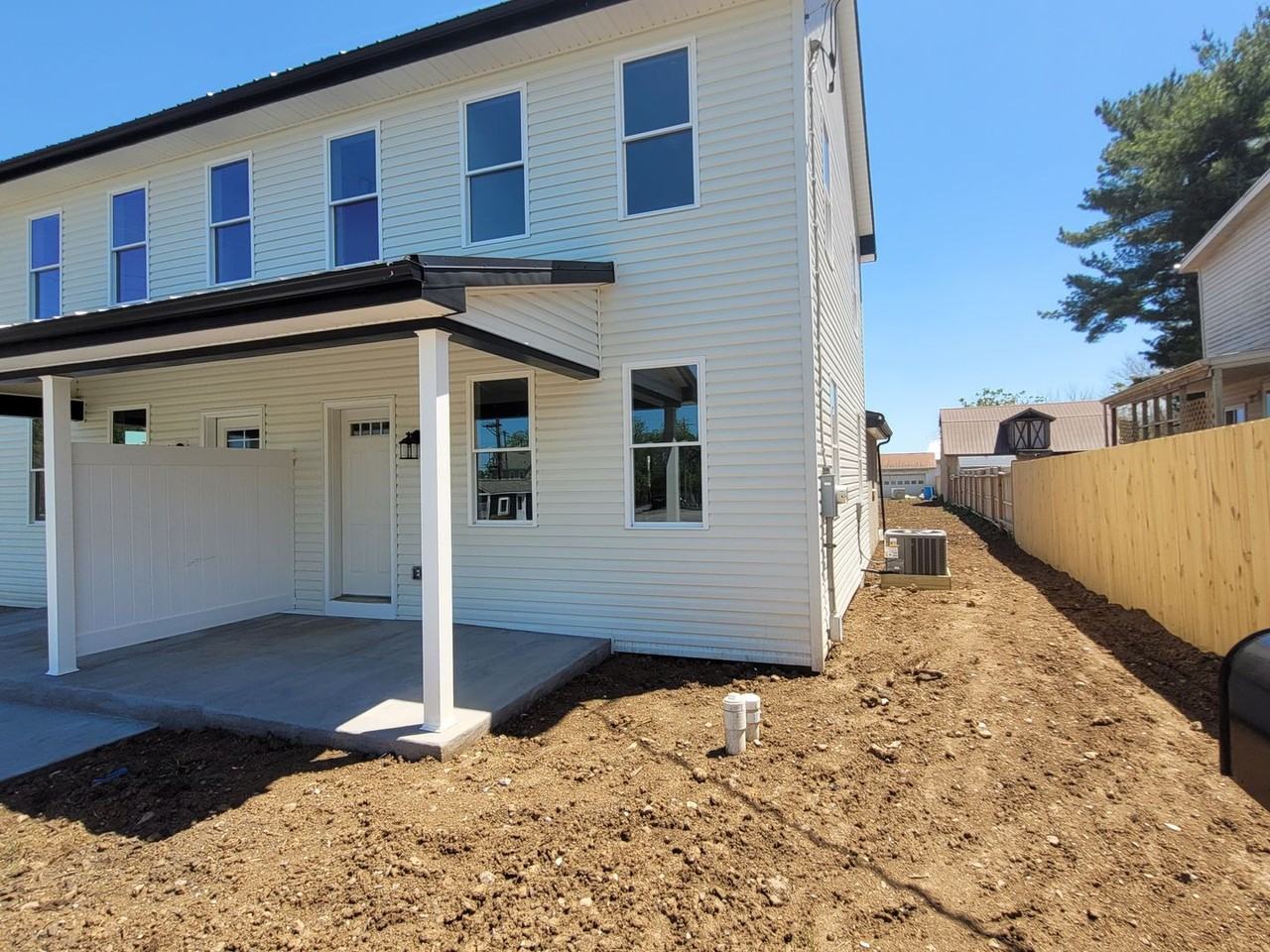 3212 Mill Ln - Photo 2 of 28