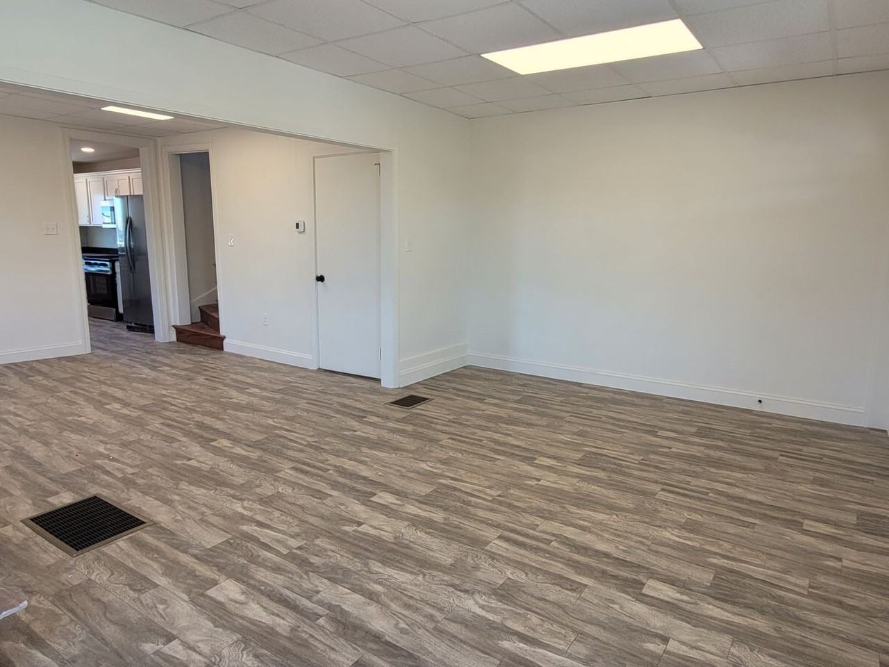 3214 Mill Ln - Photo 3 of 32