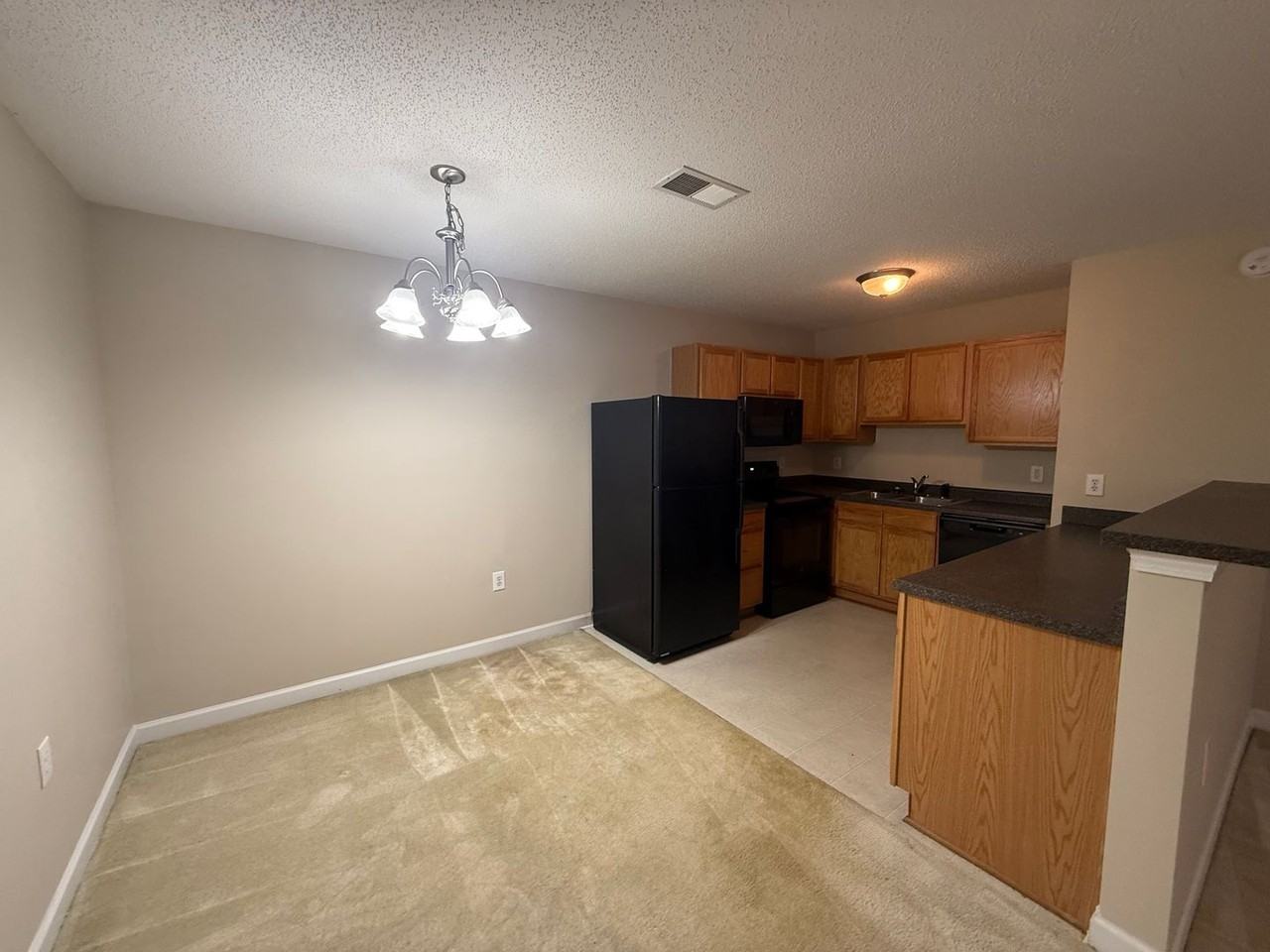 1840 Crest Hollow Dr #202 - Photo 3 of 12