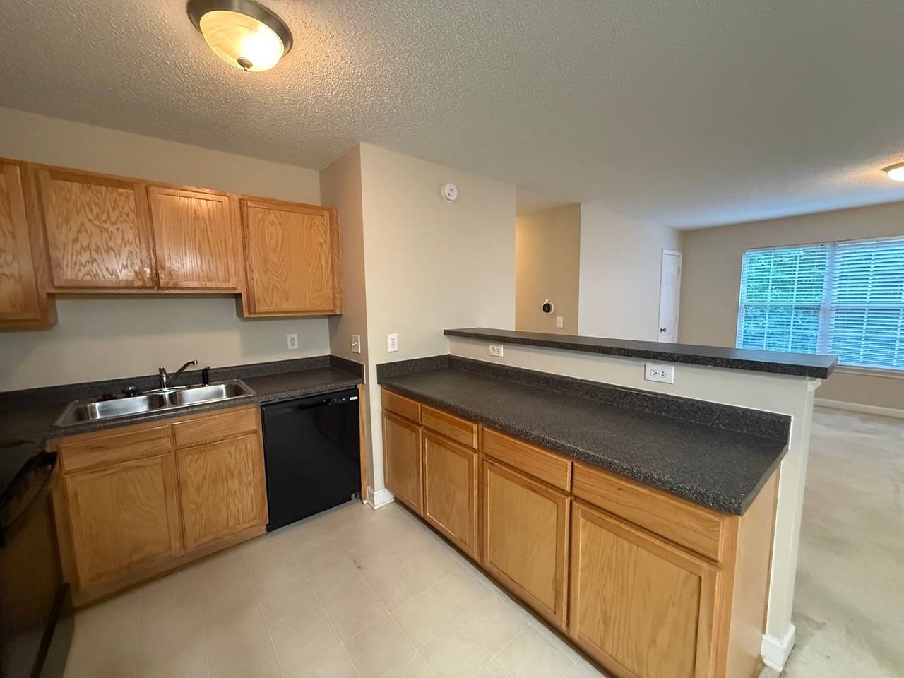 1840 Crest Hollow Dr #202 - Photo 5 of 12