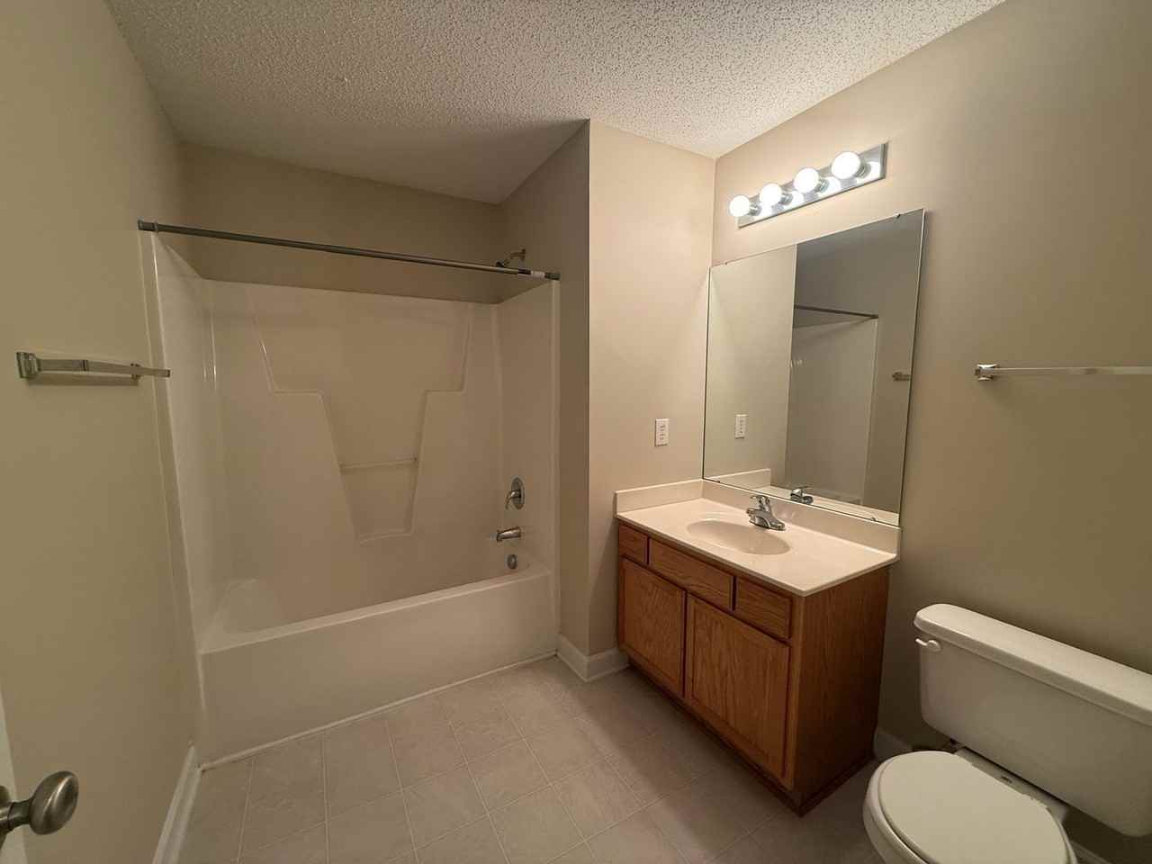 1840 Crest Hollow Dr #202 - Photo 7 of 12