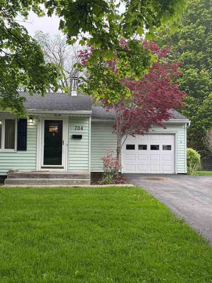 704 Rumson Rd - Photo 2 of 19