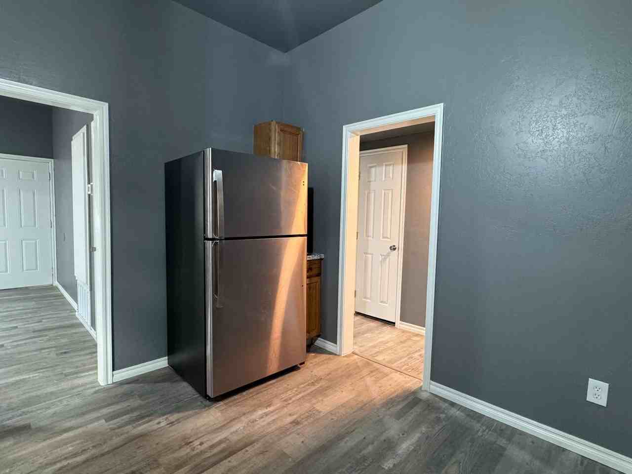 406 W G Ave - Photo 3 of 10