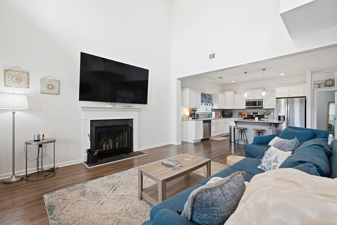 102 Crabapple Cir - Photo 7 of 50