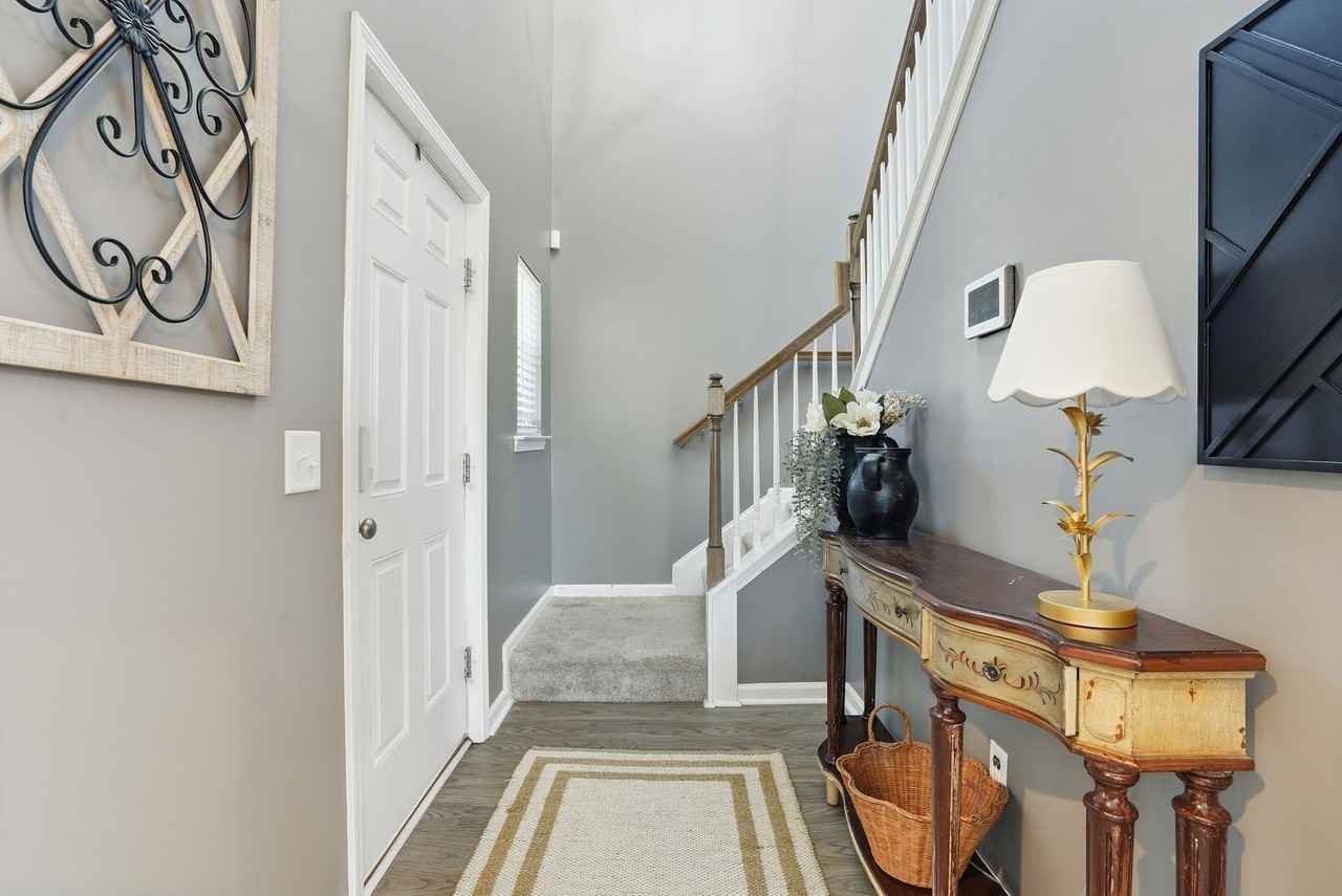 42 Rimmon Ct - Photo 5 of 34