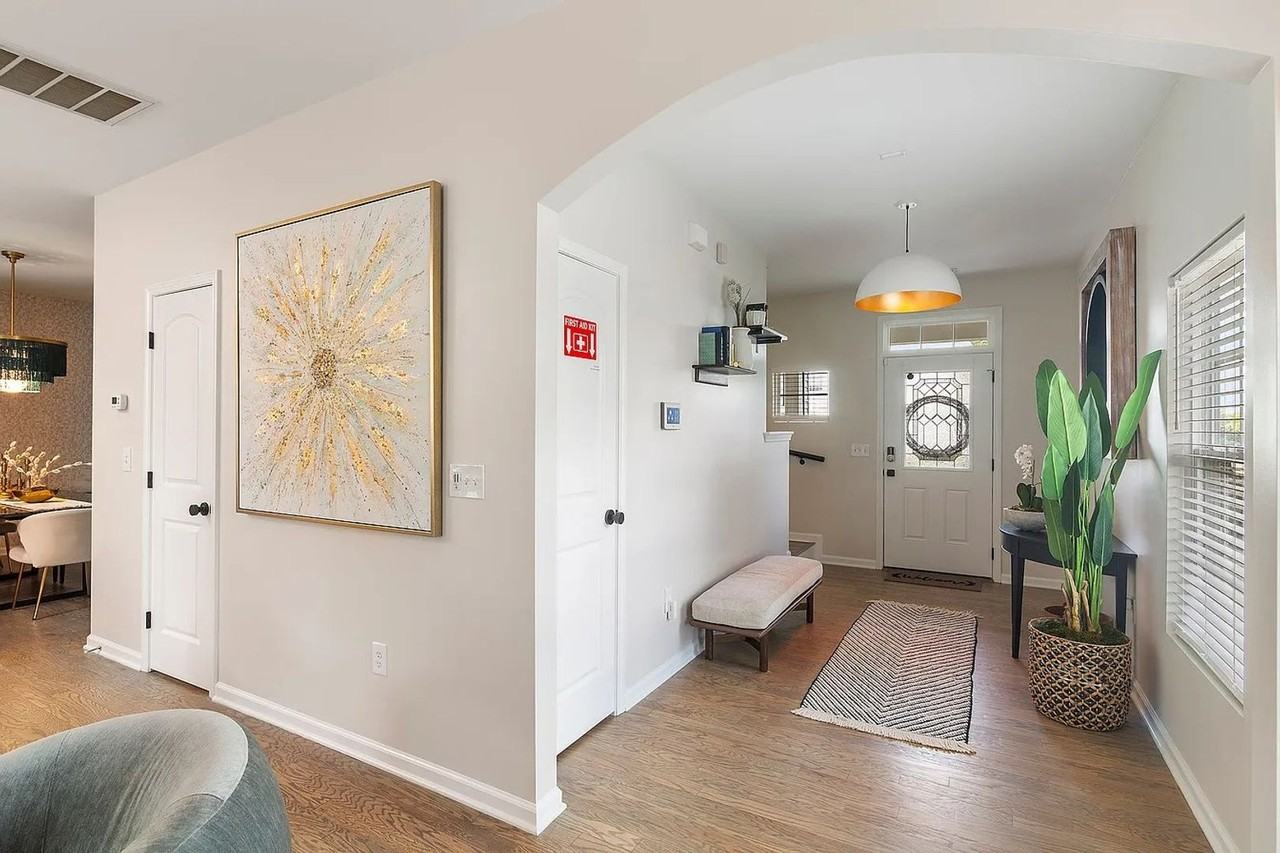 101 Roundhouse Ln - Photo 4 of 36