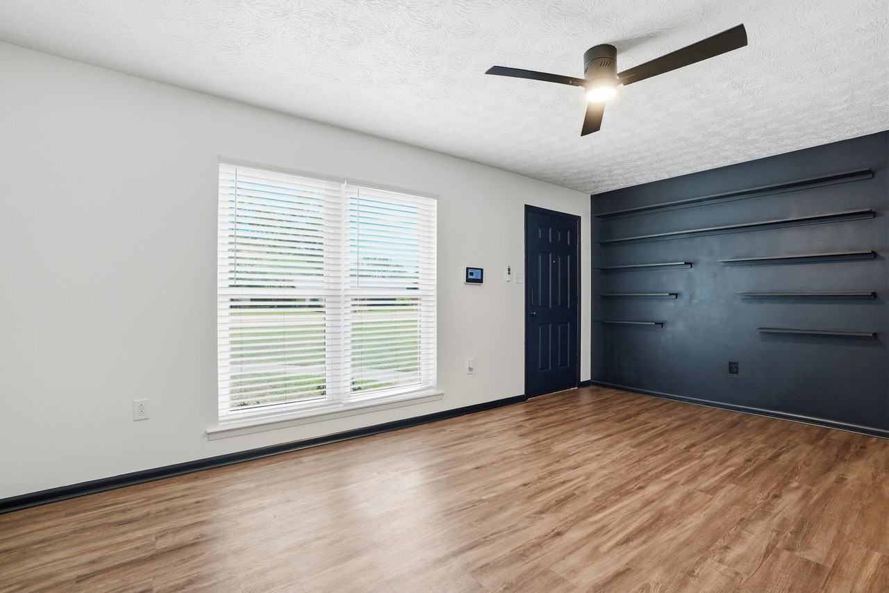 703 Pineview Ct - Photo 7 of 32