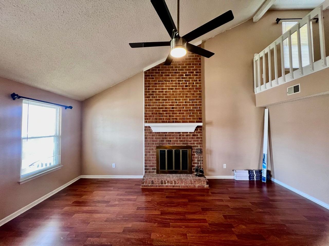 1912 Bethesda Ct - Photo 2 of 23
