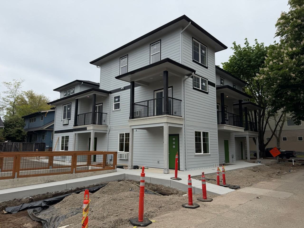 357 W Broadway Aly - Photo 5 of 33
