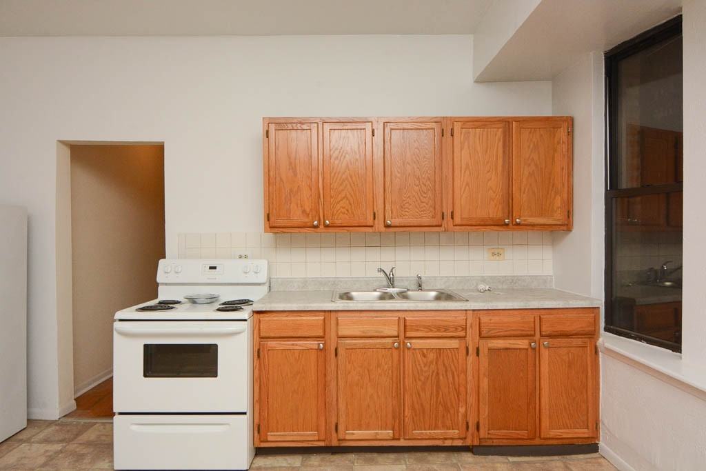 2319 N Kedzie Blvd #1R - Photo 3 of 21