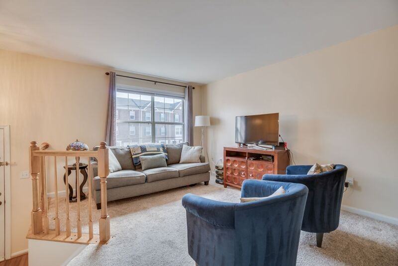 206 Dundee Pl - Photo 3 of 30