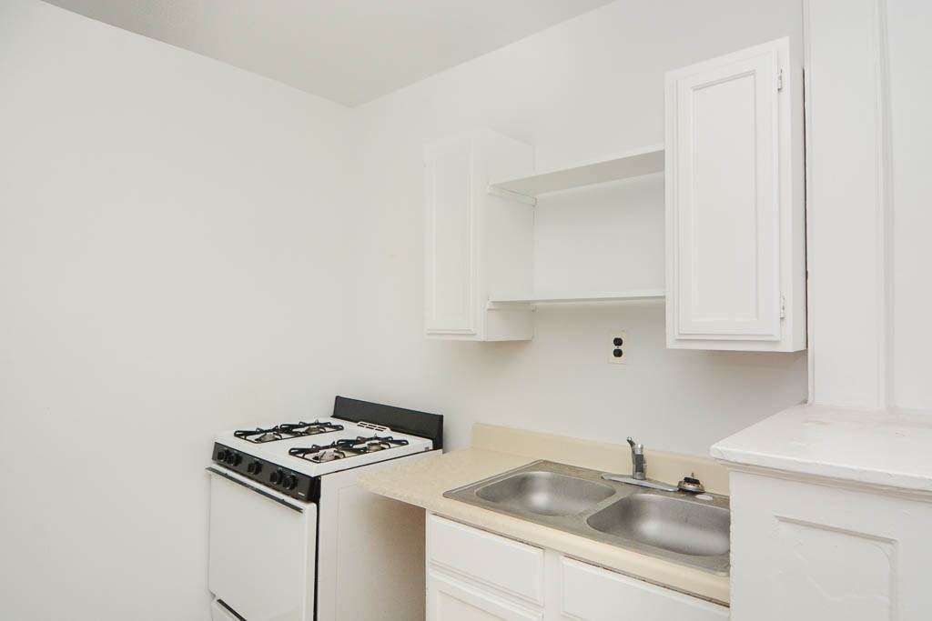 2332 N Spaulding Ave #3A - Photo 3 of 21