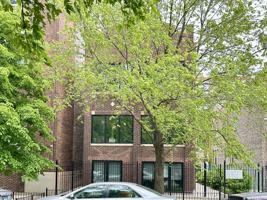 featured image of 1933 N Fairfield Ave #2F