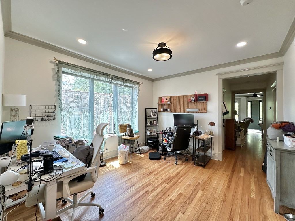 1933 N Fairfield Ave #2F - Photo 5 of 21
