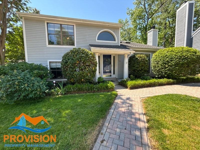 907 Berwick Dr - Photo 3 of 38