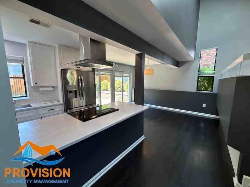 907 Berwick Dr - Photo 7 of 38