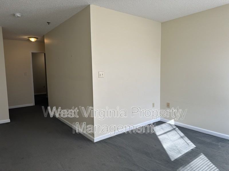 104 N 8th St #302 - Photo 5 of 7