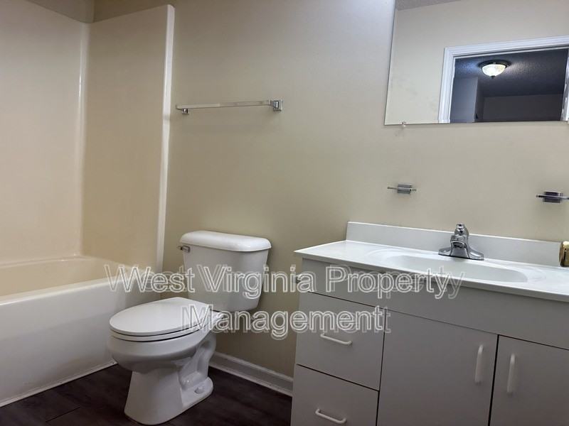104 N 8th St #302 - Photo 7 of 7