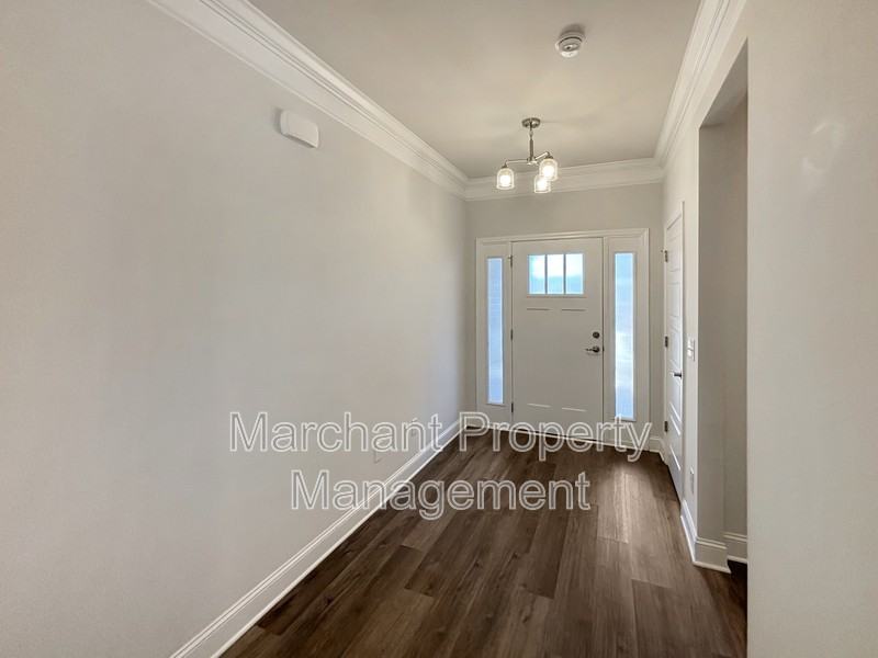 120 Starlight Dr - Photo 4 of 24