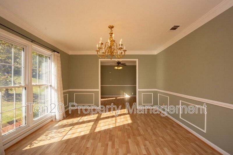 6124 Canterbury Dr - Photo 2 of 26