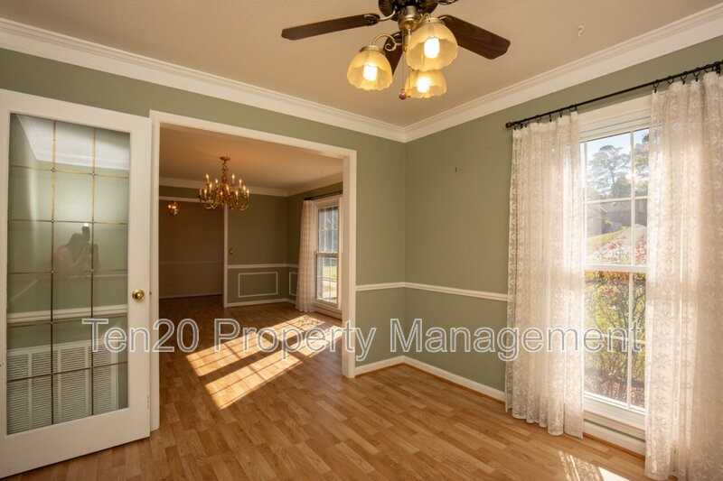 6124 Canterbury Dr - Photo 5 of 26