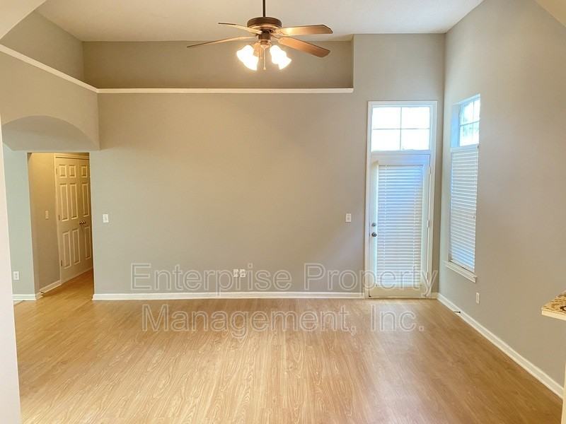 5236 Laurel Home Cv - Photo 5 of 31