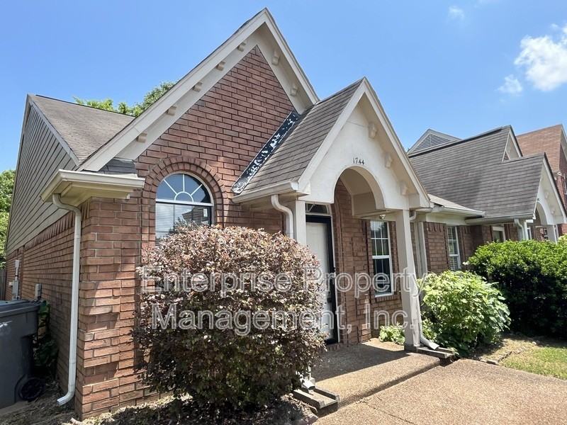 1744 Camille Way - Photo 2 of 16