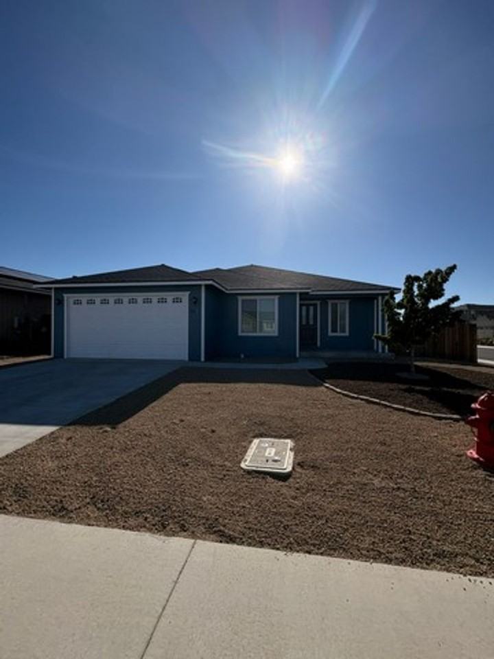 1869 Reno Rental Finders - 1869 Westward Ln., Fernley, NV 89408 - Photo 3 of 18