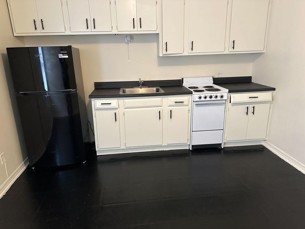 1100 NW 27th St. - Photo 4 of 15