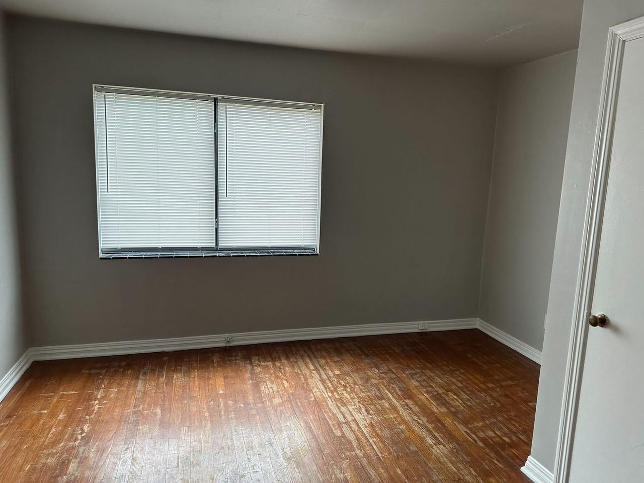 1100 NW 27th St. - Photo 5 of 14