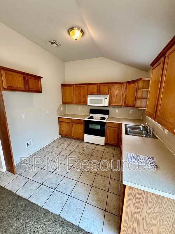 645 Nw 113th St - Photo 7 of 17