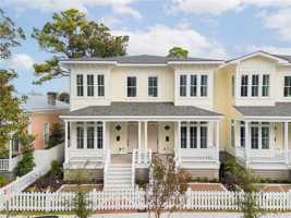 featured image of 312 W 38th St