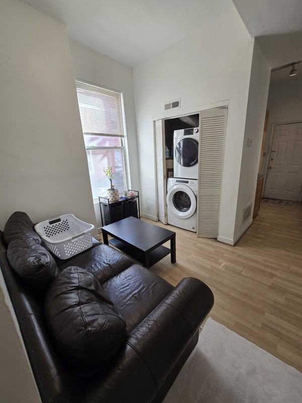 501 W Grace St #A - Photo 4 of 11