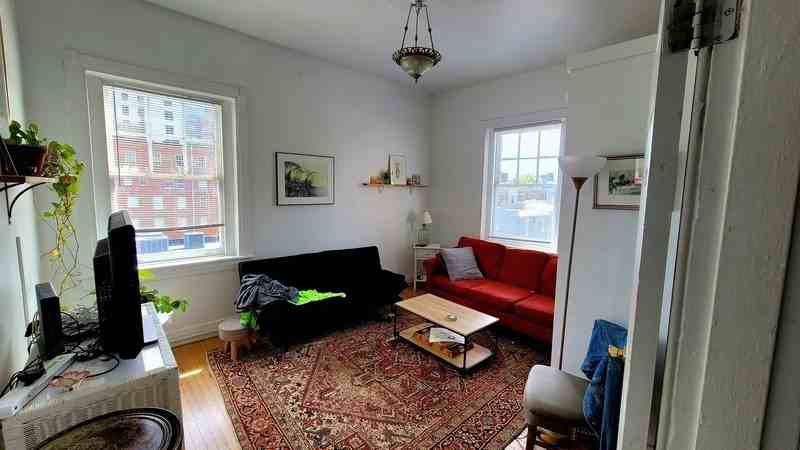 421 W Grace St #301 - Photo 6 of 7