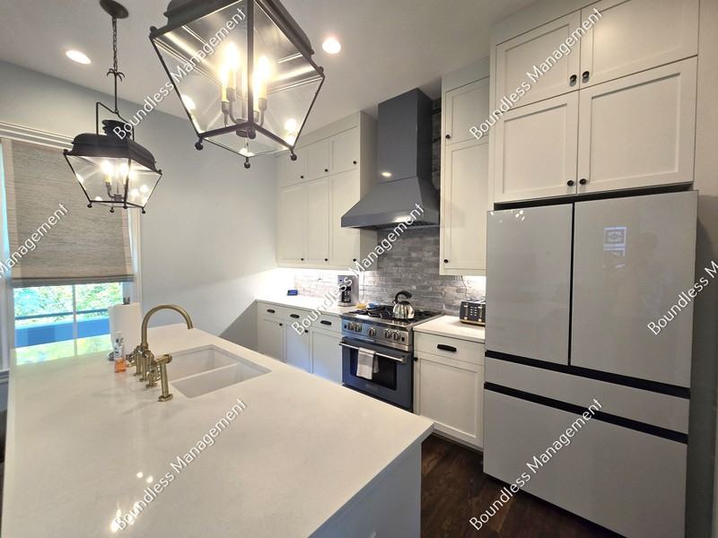 28 Bass St Se - Photo 5 of 20