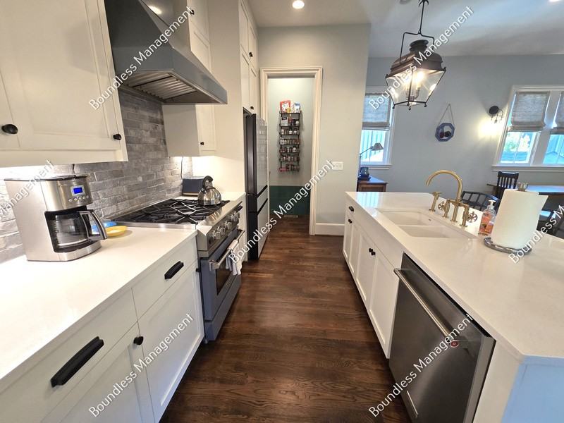 28 Bass St Se - Photo 6 of 20