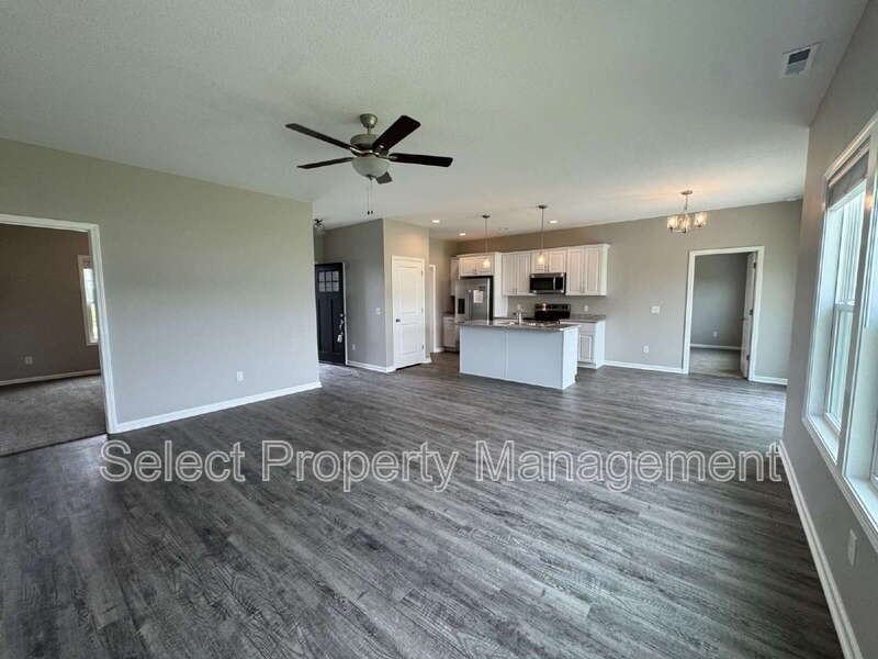 8783 Elmont Cv - Photo 3 of 18