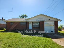 featured image of 933 Crestview St