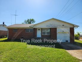 933 Crestview St - Photo 1 of 1