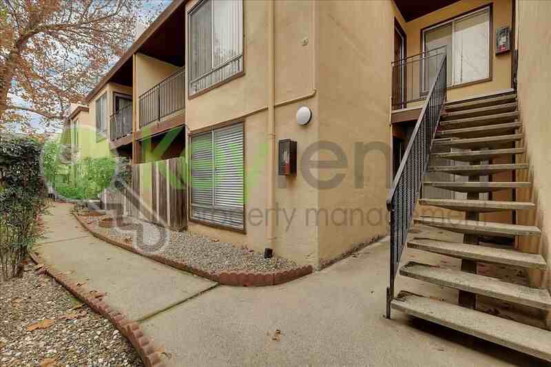 2515 H St #5 - Photo 3 of 21