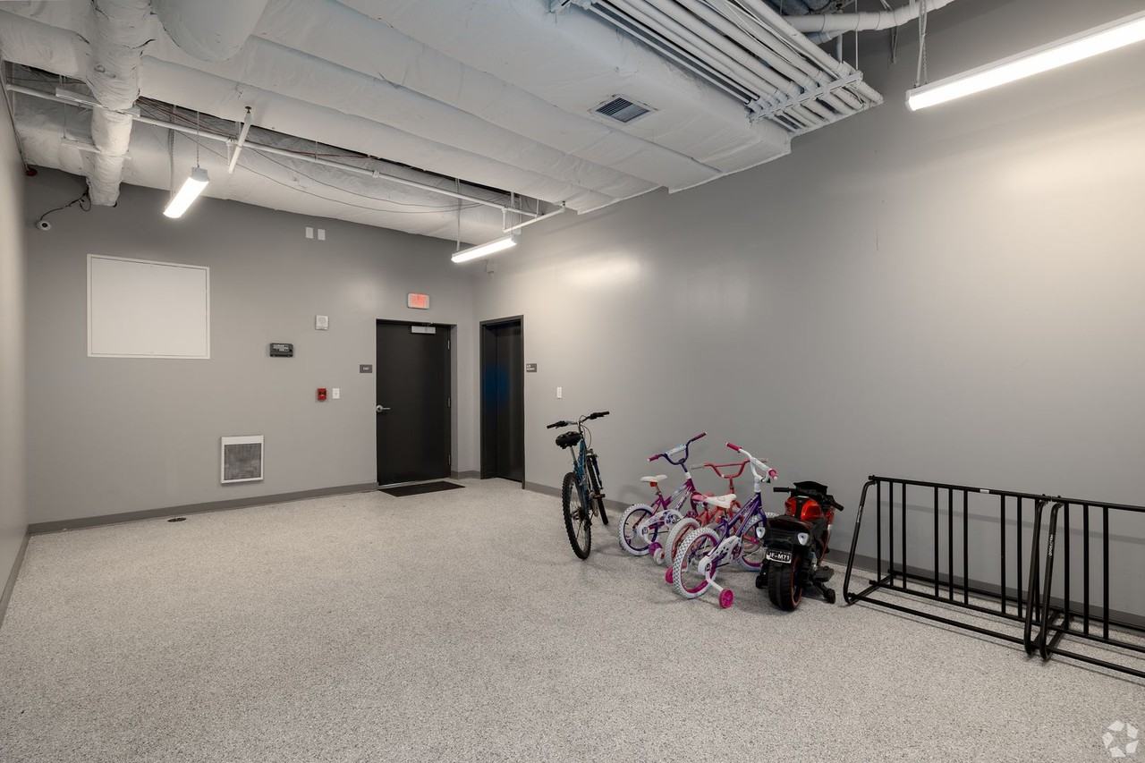 3101 Euclid Avenue - Photo 5 of 17