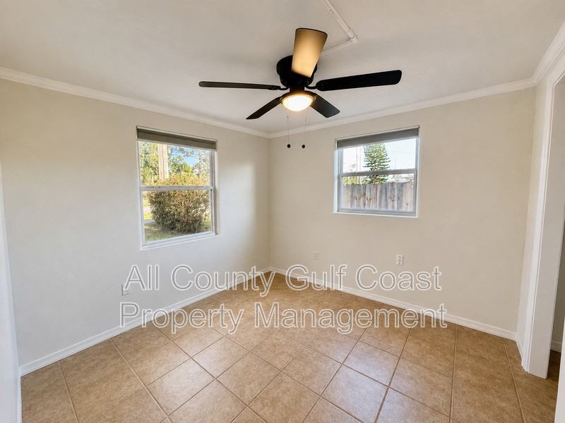 832 Pine St - Photo 7 of 8