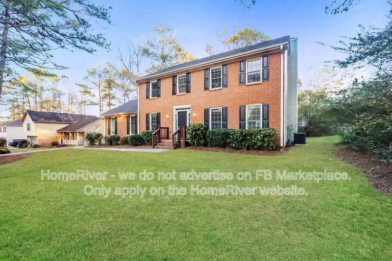 561 Chatham Trl - Photo 2 of 17
